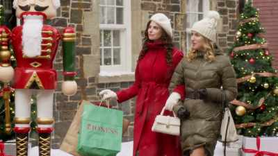 Oh my goodness. Bonnie Ruth
Parker, you have a crush. - The Secret Gift of Christmas