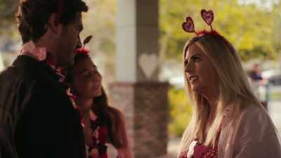 - Oh my goodness. Jude?
- Yeah. How did you... - Valentine's Town