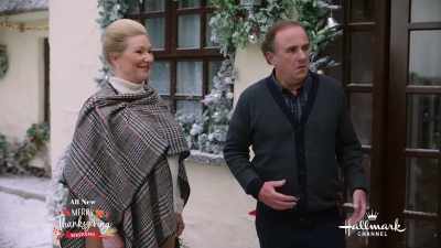 Oh, my goodness.
Oh, my goodness! Oh! - Christmas at Castle Hart