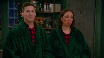 - Oh, my goodness.
Right now, during the final, - Baking It