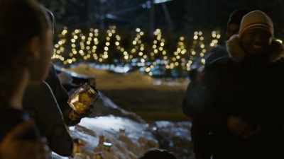 - Oh my goodness, thank you.
- Thank you. - Christmas Jars