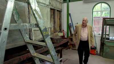 Oh, my goodness,
we can't be serious. - Great Rail Restorations with Peter Snow