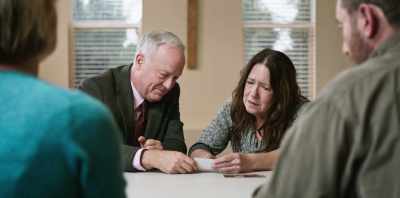 - Oh, my goodness.
- What's he got there? - Mass