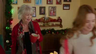 - Oh my goodness,
you didn't have to do that.
That's so nice. Oh. - 'Twas the Text Before Christmas