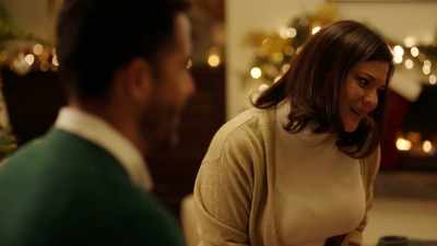 - Oh my gosh! It's so cute,
I love it! - Mom's Christmas Boyfriend