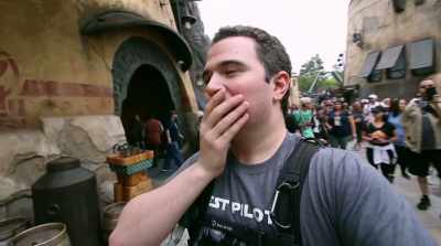 Oh, my gosh, it's the Falcon. - Star Wars: Galaxy's Edge - Adventure Awaits