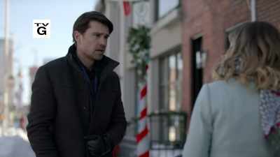Oh, my gosh. Jeremy, I
didn't even recognize you. - Noel Next Door