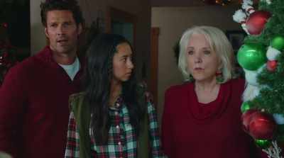 Oh, my gosh. Molly. - Candy Coated Christmas