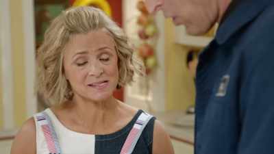 Oh, gosh, no, that needs
to be sharpened, - At Home with Amy Sedaris