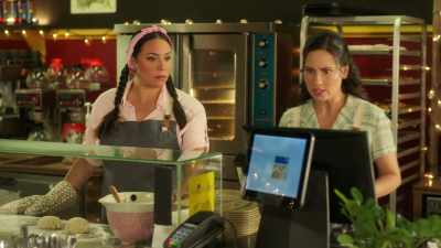 Oh my gosh, is that the time? - The Royal Bake Off