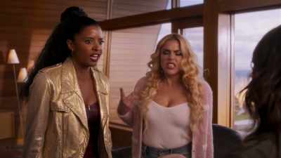 - Oh, grow up!
- This is pop music, - Girls5eva