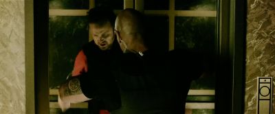 Oh. Harris is The Black Badger! Harris is The Black Badger! I knew it. I knew it. Harris is The Blac - Central Intelligence