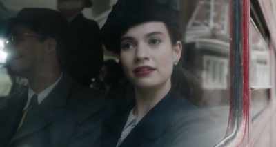- Oh, have you?
- [SCOFFS] - The Guernsey Literary and Potato Peel Pie Society