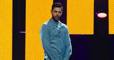 Oh, hello. La Quinta Inn!
Don't mind if I do. - Hasan Minhaj: Homecoming King
