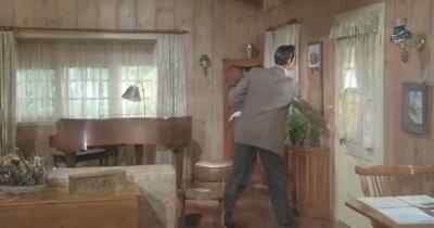 Oh, hello. Oh, good morning, Mr. Peters. - Same Time, Next Year