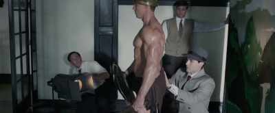 Oh, help me out, Dolph.
Give me a flex. Give me a flex. - Bigger