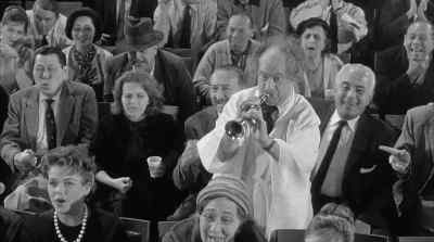 Oh, help! - The Three Stooges Go Around the World in a Daze