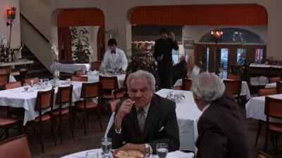 Oh, here's the padre. He's coming. Yes. - The Gang That Couldn't Shoot Straight