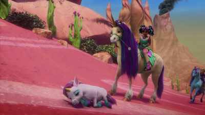 Oh, he's tired. I'll carry you. - Unicorn Academy