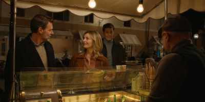 -Oh, hey.
-[chuckles] - La Dolce Villa