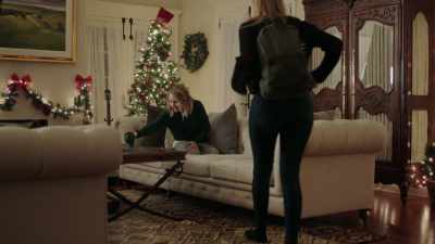 Oh hey, I didn't expect youback so early. - Rock N' Roll Christmas