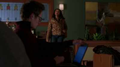 Oh, hey.
I didn't know you'd be here. - Pretty Little Liars: The Perfectionists