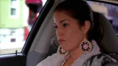 Oh, hi. good morning.
could you just hold this? thanks. - Ugly Betty