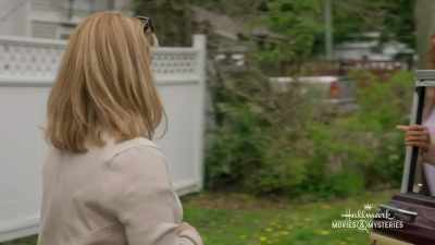 - Oh, hi, honey.
- Hi, Mom. - The Journey Ahead