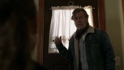 Oh, hi.
I-I'm-- - Shameless