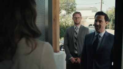 Oh, hi, I'm sorry to keep you waiting. - Vacation Home Nightmare