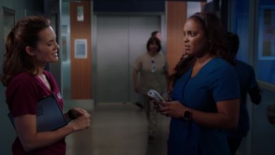 - Oh.
- Hi. - Chicago Med