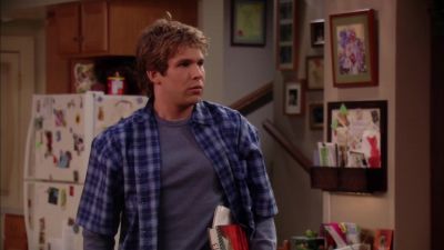 Oh, hi. - 8 Simple Rules... for Dating My Teenage Daughter