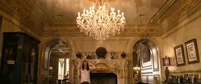 - Oh hurry, hurry he's on the ceiling. - Zombieland