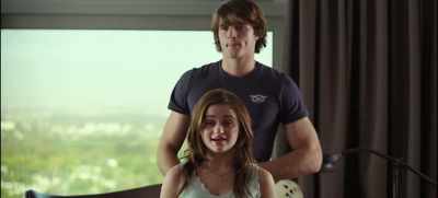 Oh, I had an accident
and Noah offered to help. - The Kissing Booth