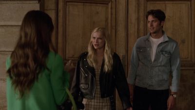 Oh. Bonsoir. - Emily in Paris