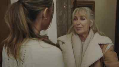 Oh, I couldn't stand
the thought of missing out - Christmas at Plumhill Manor
