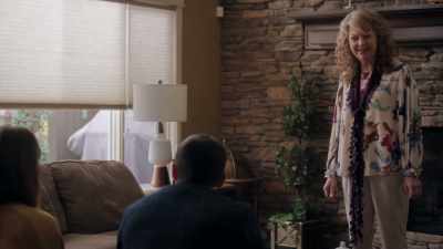 Oh, I don't know.
A dozen, I think. - Rent a Groom