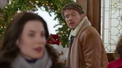 Oh, I don't need
anyone to show me around. - Believe in Christmas