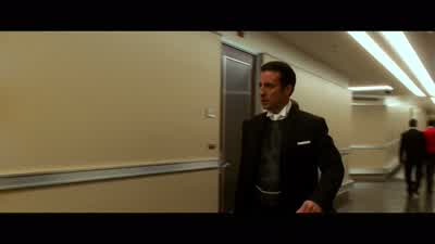 OH. OH, I-- I FORGOT MY PAGER. I LEFT IT. SORRY. YOU KNOW YOUR WAY BACK? I DO. GOOD. OKAY, ENJOY THE FIGHT. SORRY. - Ocean's Eleven