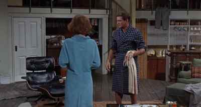 Oh, I say,
now you can look. - Sunday in New York