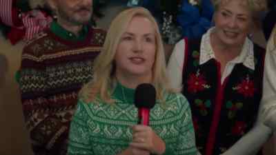 Oh. I should start
by introducing - Confessions of a Christmas Letter