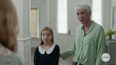 - Oh, I think she looks
like a little doll. - Killer Grandma