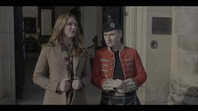 - Oh, I wouldn't go that far.
- Hey, well done. - A Castle for Christmas