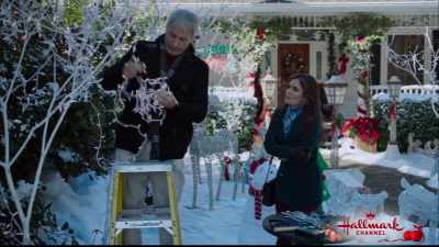 Oh, and I'll make sure
to come home early tonight - Christmas at Dollywood