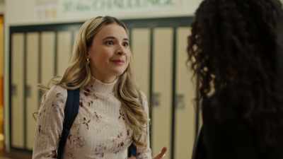Oh, I'm Lily, Lily Miller. - Bad Influence