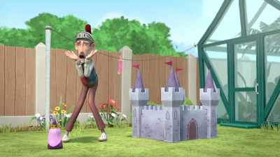 Oh, I'm so sorry! I forgot, Your Majesty! - The Adventures of Paddington