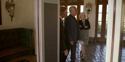 Oh. In case I swiped
Great-grandpa's gold pen? - Bosch: Legacy