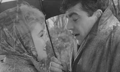 - Oh!
- In't it awful? - A Kind of Loving