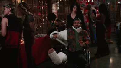 - Oh, this is nothing.
- You should see the other guy! - Zoey's Extraordinary Christmas