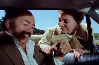 - Oh!
- It ran out of gas. - The Streets of San Francisco